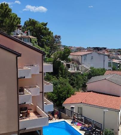 Apartments Vila Adrijana & Fitness Studio Wolf Baška Voda Extérieur photo