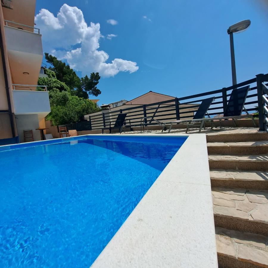 Apartments Vila Adrijana & Fitness Studio Wolf Baška Voda Extérieur photo